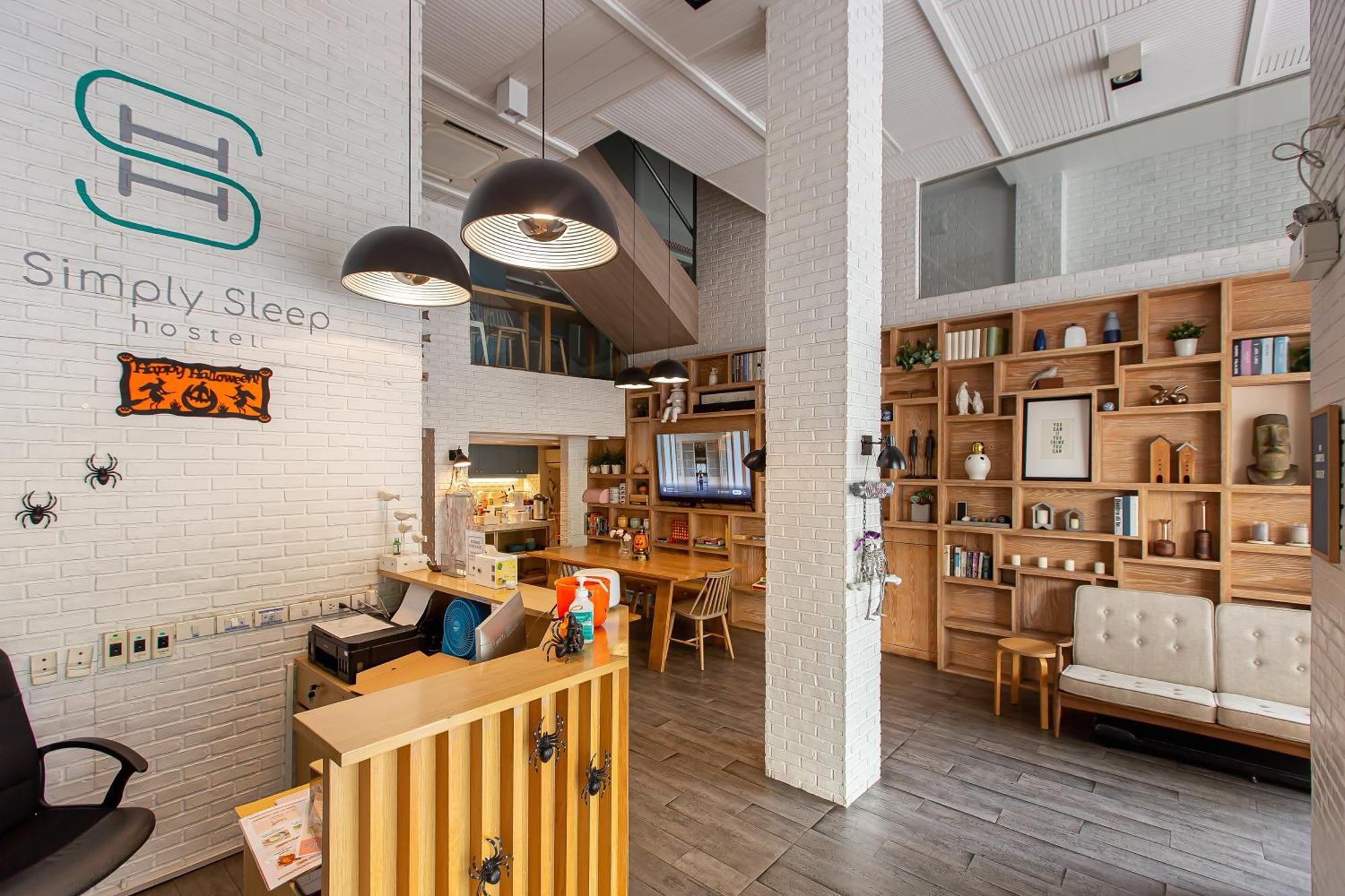 Simply Sleep Hostel Bangkok Exterior photo